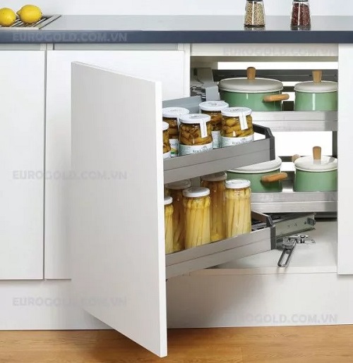 Giá liên hoàn hộp Eurogold EU102 (phải)