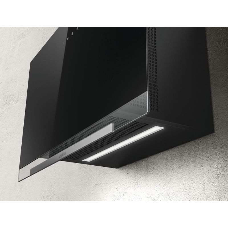 Ảnh thực tế máy hút mùi áp tường Elica PRF0166939 Ảnh thực tế máy hút mùi áp tường Elica PRF0166939