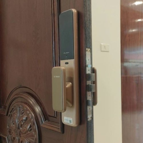 Khóa cửa vân tay Bosch EL600 EU Gold 3 anh khoa cua van tay bosch el600 eu gold