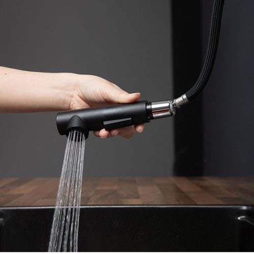 Vòi rửa bát nóng lạnh Kluger KLF0001B có dây rút 3 Hình ảnh vòi rửa bát nóng lạnh Kluger KLF0001B có dây rút