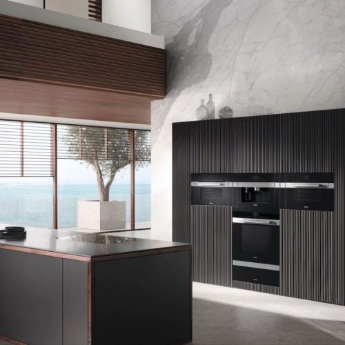 anh may pha cafe am tu miele cva 7845